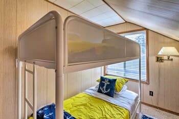 Cozy Seaside Home w/ Patio - Walk to Seaside Beach