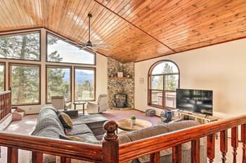 Woodland Park Hideaway w/ Mtn Views & Hot Tub