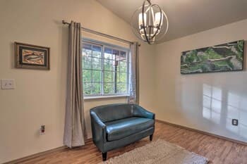 'the Eagles Nest:' 3 Mi to Downtown Wasilla!