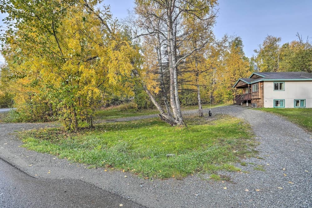 'the Eagles Nest:' 3 Mi to Downtown Wasilla!