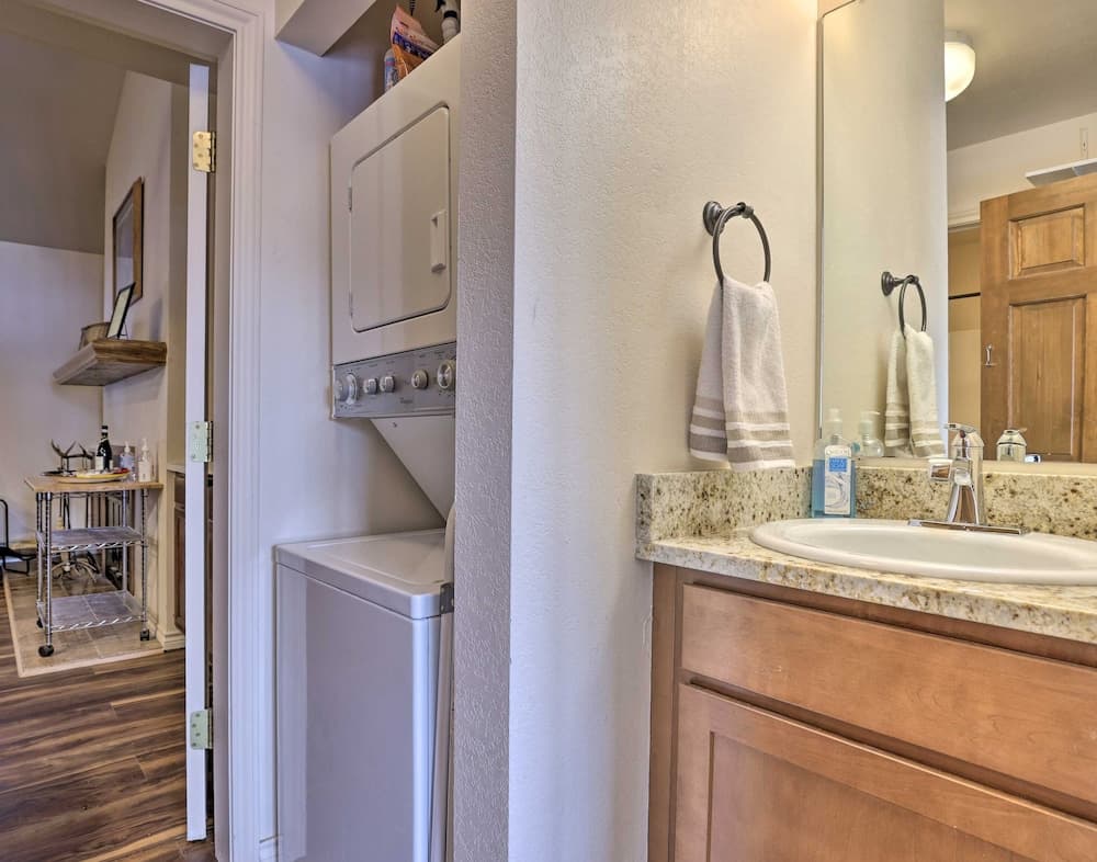 Fireplace & Stream Access: Cozy Grand Lake Retreat