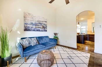 Stylish Home w/ Hot Tub ~ 4 Mi to Canyon Lake