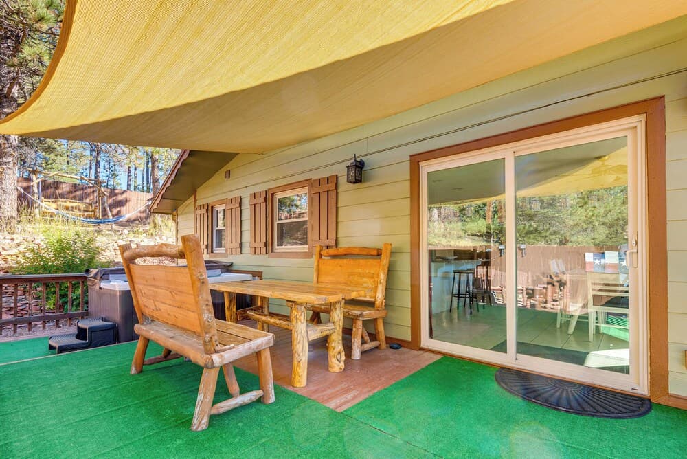 327936 Hot Tub + Mtn Views: Woodland Park Gem