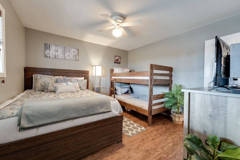 Branson West Condo ~ 1 Mi to Silver Dollar City!