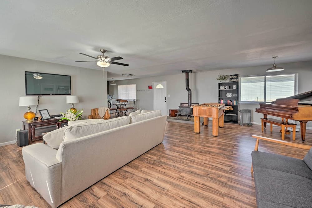 Authentic Escape at the Exact Center of CA!