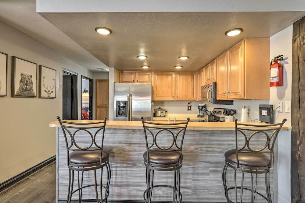 The Bunk House - Ski-in/ski-out at Giant Steps!