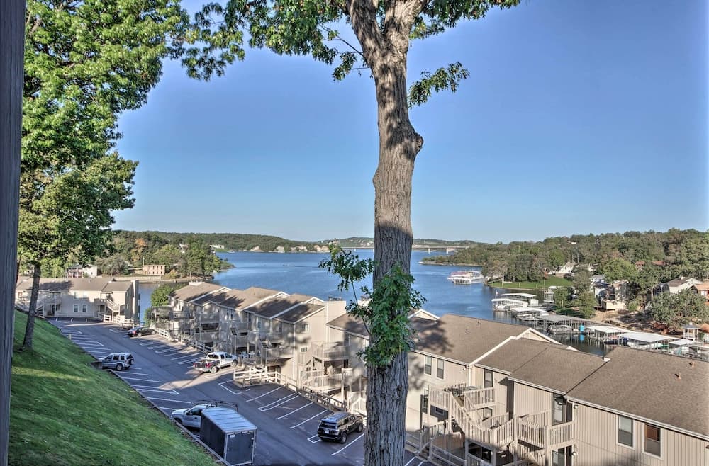 View, Pool & Lake Access: Osage Beach Condo!