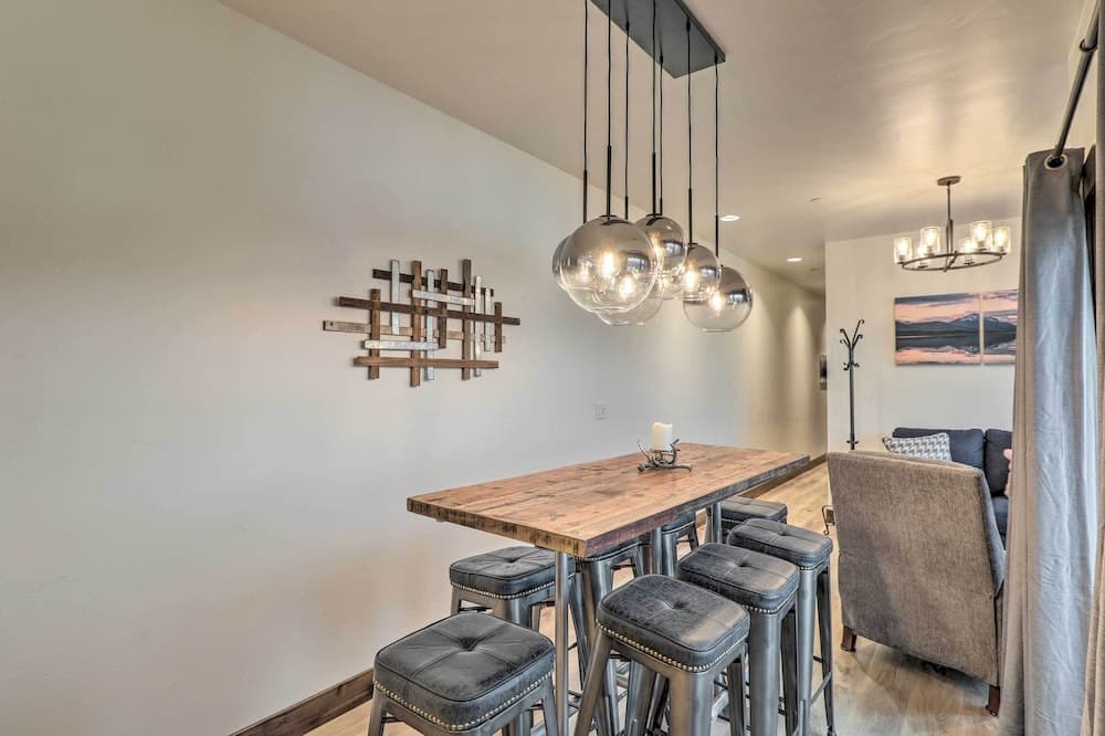 Sleek Columbia Falls Condo: Centrally Located!