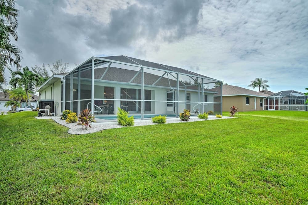 Private Pool: Beachy Cape Coral Getaway!