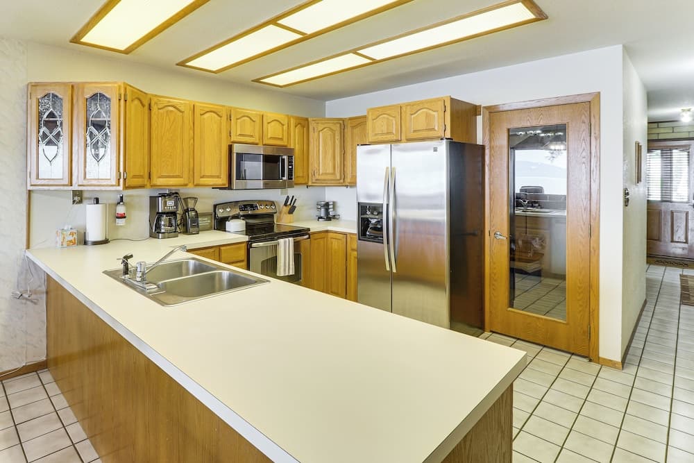 Flathead Lake Views: Scenic & Spacious Retreat!