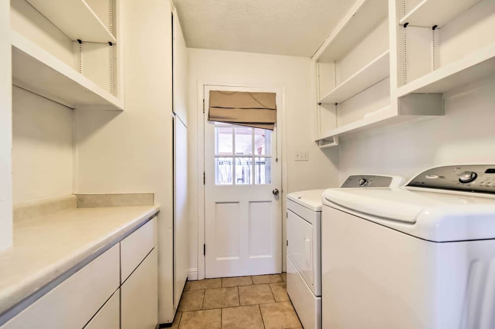 Spacious Mancos Home w/ Furnished Deck & Yard!