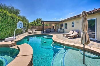 Indio Retreat: Pool + Game Room, Pet-friendly