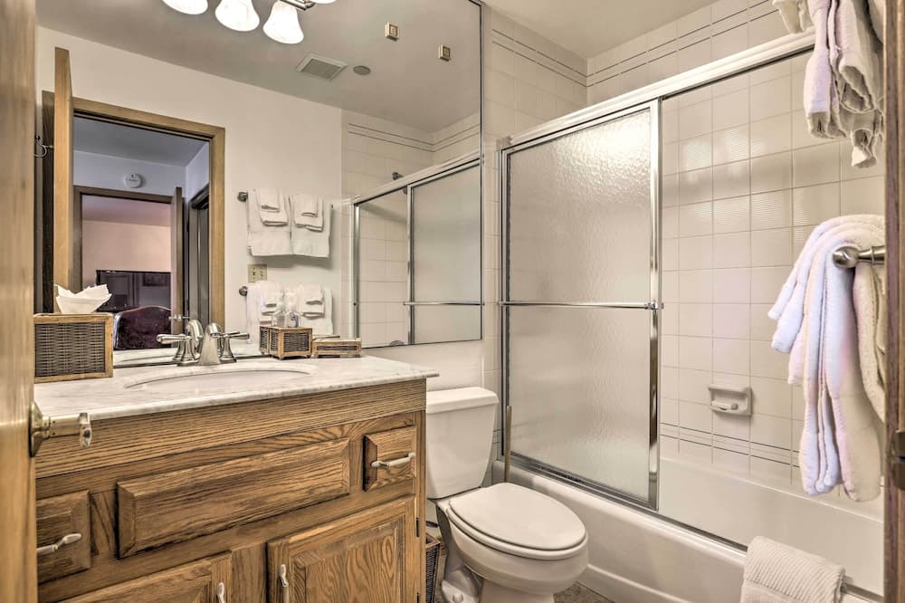 Ski-in/ski-out Beaver Creek Condo w/ Mtn Views!