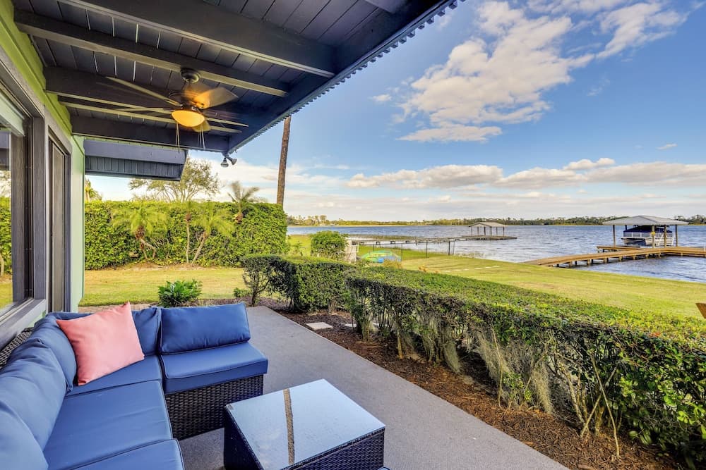 Lakefront Home w/ Game Room, Kayaks, & Fire Pit