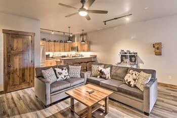 Cozy Columbia Falls Condo w/ Private Balcony!