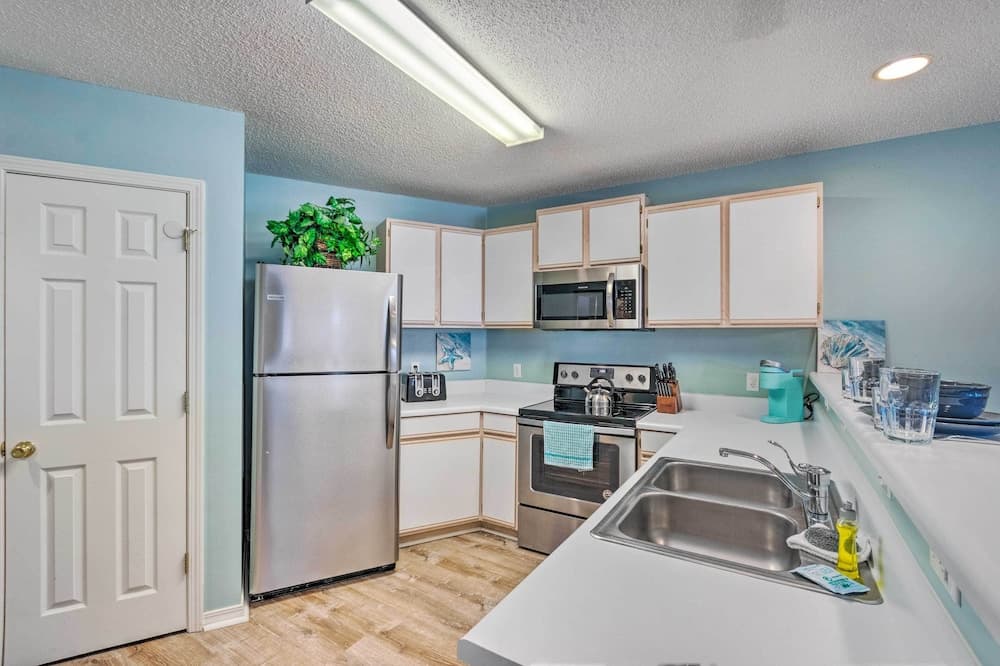 Charming Miramar Beach Condo w/ Resort Perks!