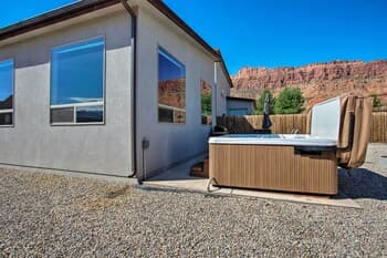 Upscale Moab Townhome W/hot Tub - 20 Min to Arches