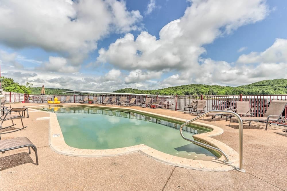Community Pool & Dock: Lake of the Ozarks Condo!
