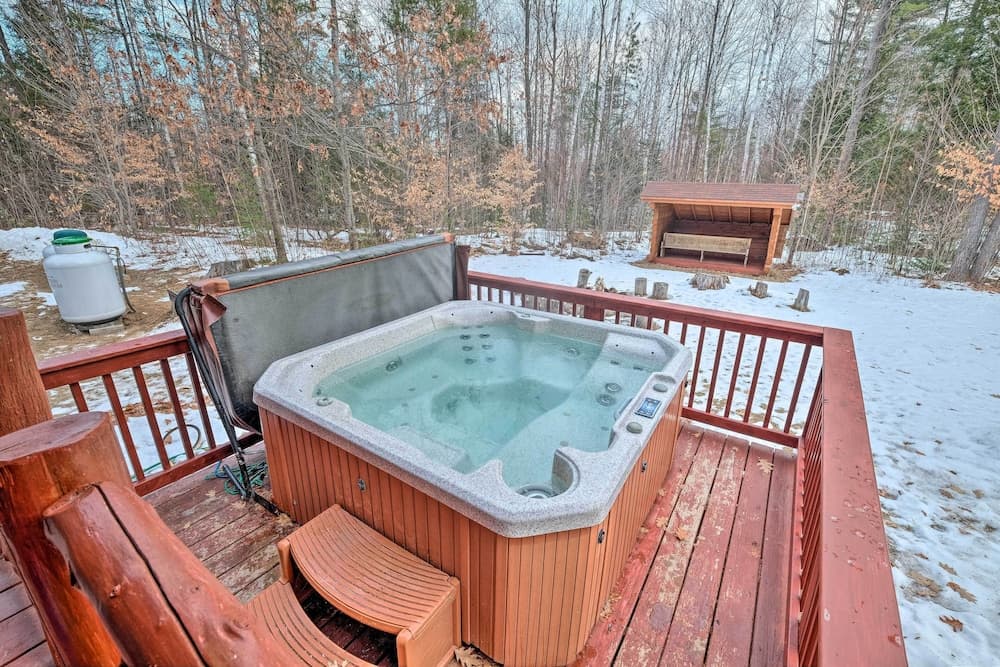 Secluded Johnsburg Retreat w/ Hot Tub & Fire Pit