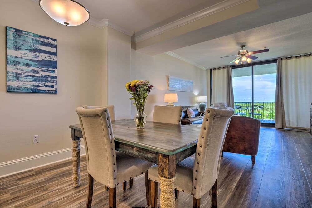 Dauphin Island Condo w/ Pool, Balcony & Ocean View