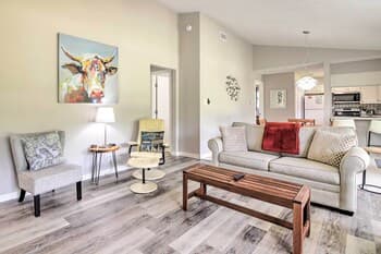 Comfy Jonestown Retreat ' Walk to Lake Travis