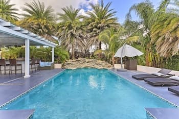 Spacious Miami Getaway - Outdoor Oasis & Bbq!