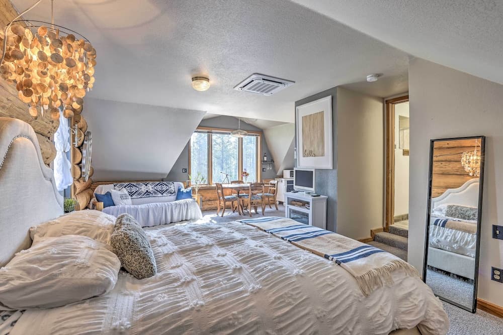 Fraser Couple's Hideaway w/ Indian Peaks View