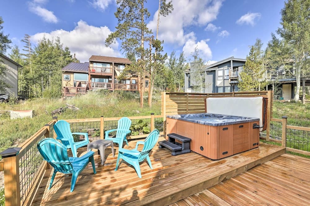 10 Mi to Keystone Resort: Cabin w/ Private Hot Tub