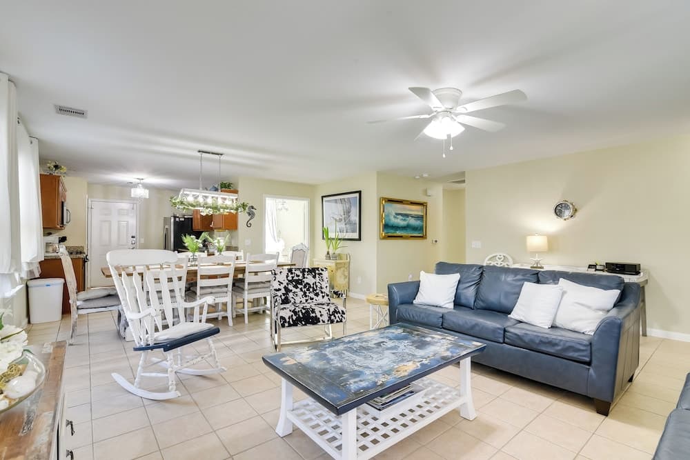 Galloping Seahorse Seabrook Home ~ 4 Mi to Nasa!