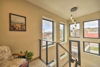 Red Lodge Townhome w/ Hot Tub & Fireplace!