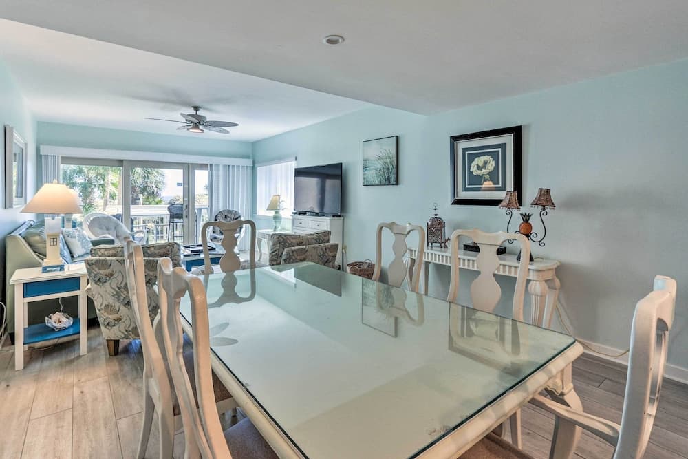 Palmetto Dunes Villa w/ Views: Steps to Beach!