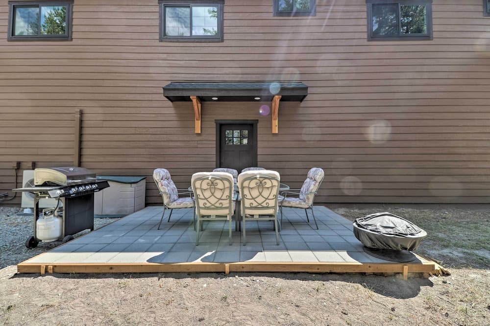 Modern Kalispell Retreat: 37 Mi to Glacier NP