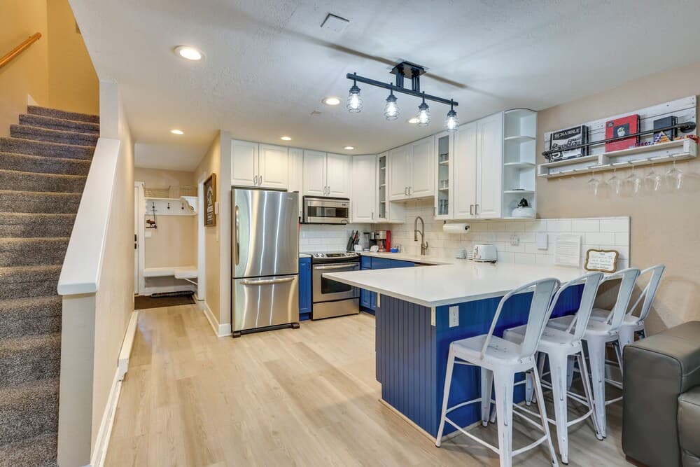 1 Mi to Main St: Breckenridge Retreat w/ Hot Tub!