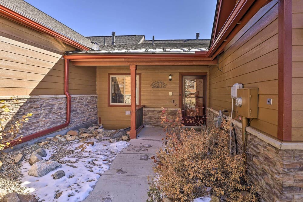 Gorgeous Fraser Townhome w/ Private Hot Tub!