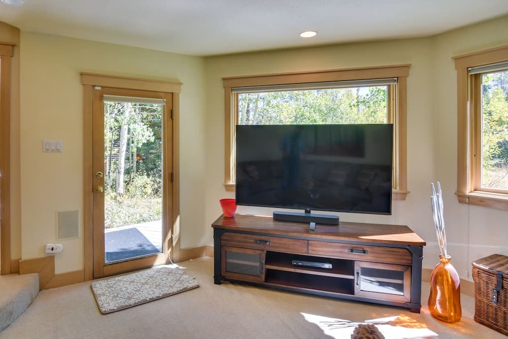 Mountain Home ~ 5 Mi to Winter Park Resort!