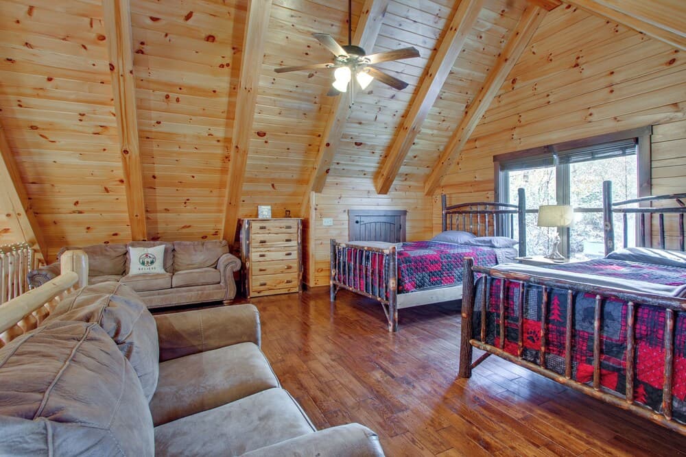 'serenity Now' Cabin w/ Fire Pit + Game Room!