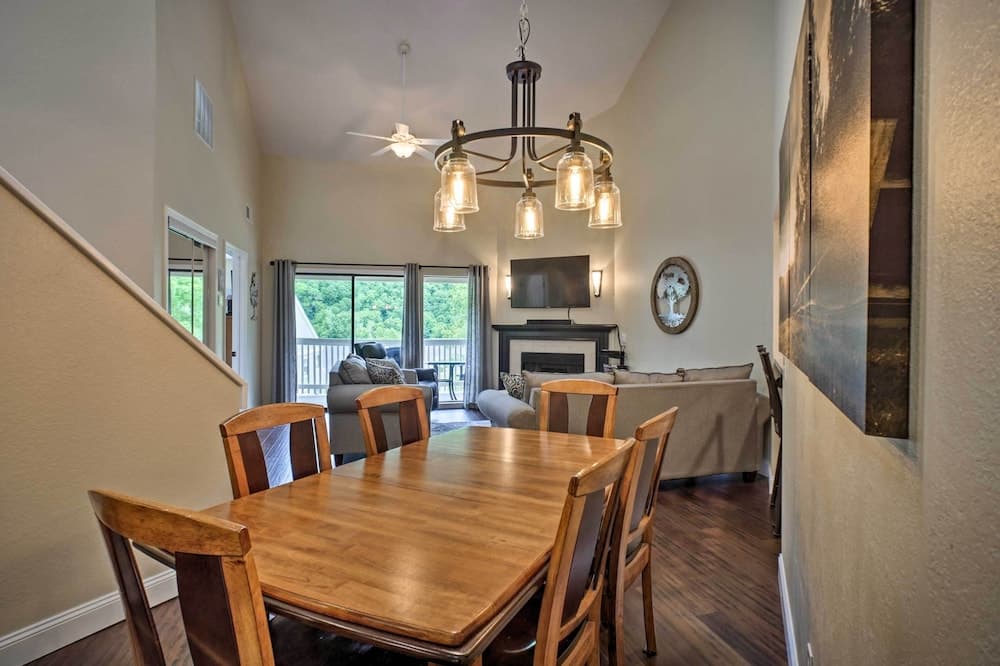 5 Mi to Dtwn & Strip! Branson Condo w/ Indoor Pool