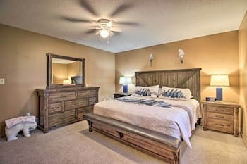 Cabin w/ Fire Pit & Movie Room, 1 Mi to Lake