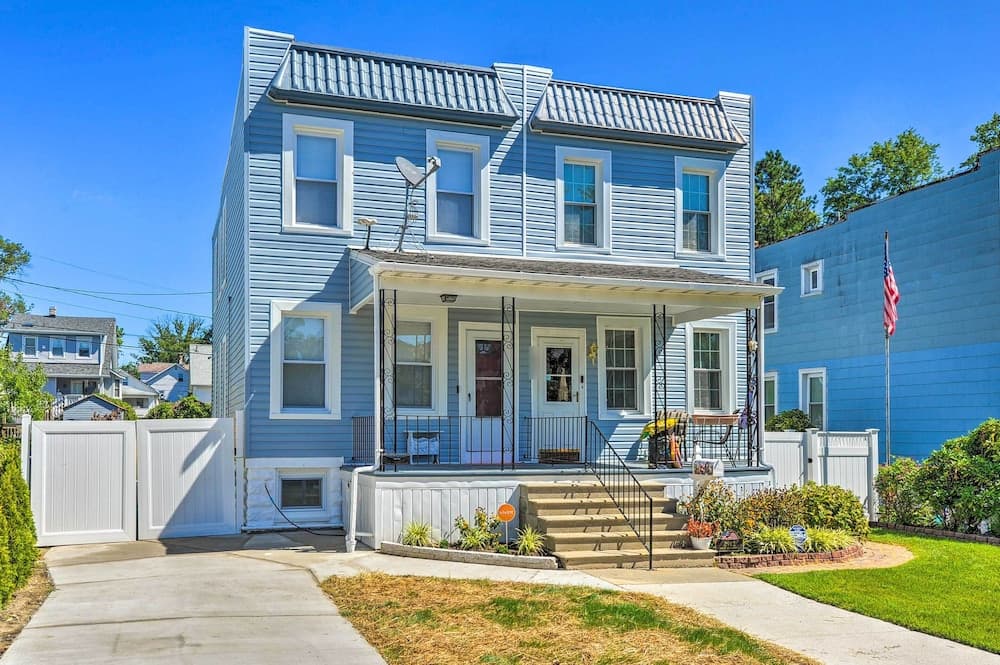 6 Mi to Inner Harbor - Family Home w/ Fenced Yard!
