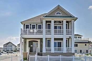 Idyllic Oceanfront Home on Atlantic City Boardwalk
