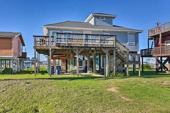 Colorful Texas Coast House w/ Beach Access!