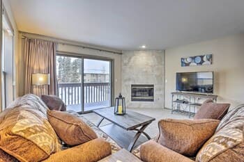 Sleek Frisco Townhome w/ Views: 8 Mi to Copper Mtn