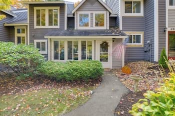 Charming Hidden Valley Resort Home: Walk to Slopes