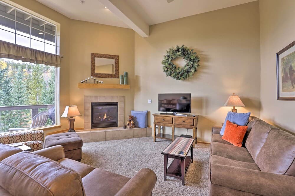 Silverthorne Gem w/ Community Perks: 11 Mi to Ski!