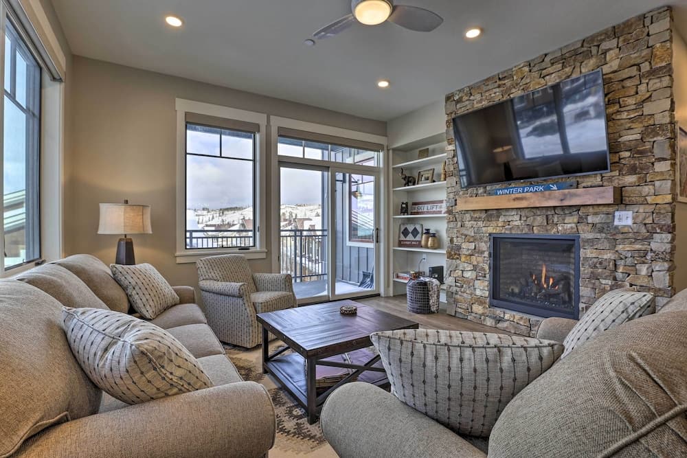 Newly Built Ski Condo w/ Hot Tub & Shuttle Access!