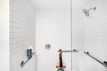 Pet-friendly House w/ Deck - 10 Mi to Stowe Mtn!