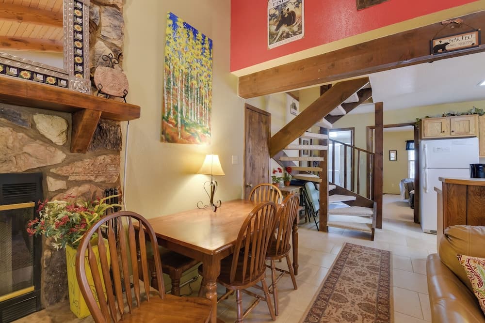 Condo w/ Grill Access: Close to Angel Fire Resort