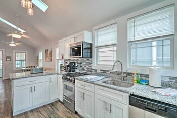 Beach Retreat w/ Bbq, Patio & Outdoor Shower!