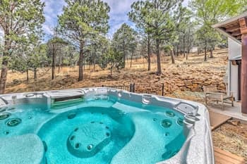 Luxe Ruidoso Home w/ Hot Tub + Mountain Views