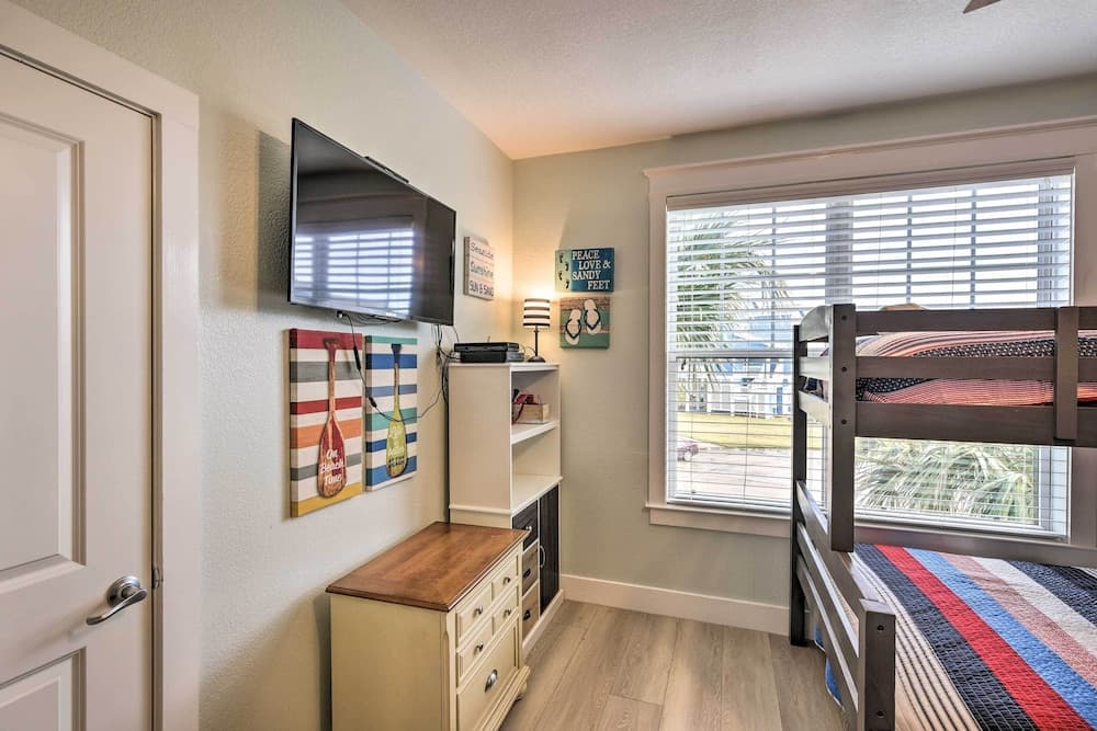 Breezy Galveston House w/ 2 Decks & Ocean Views!